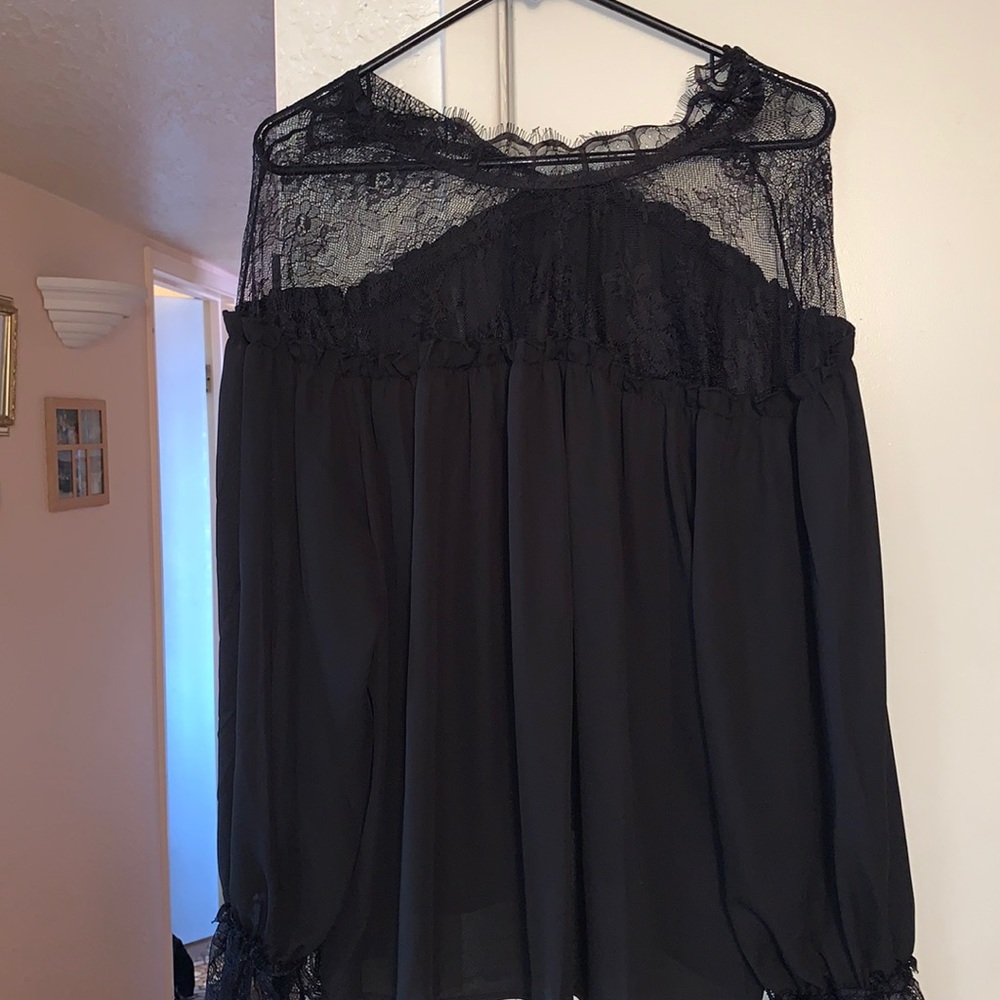 Mesh top with flowy blouse